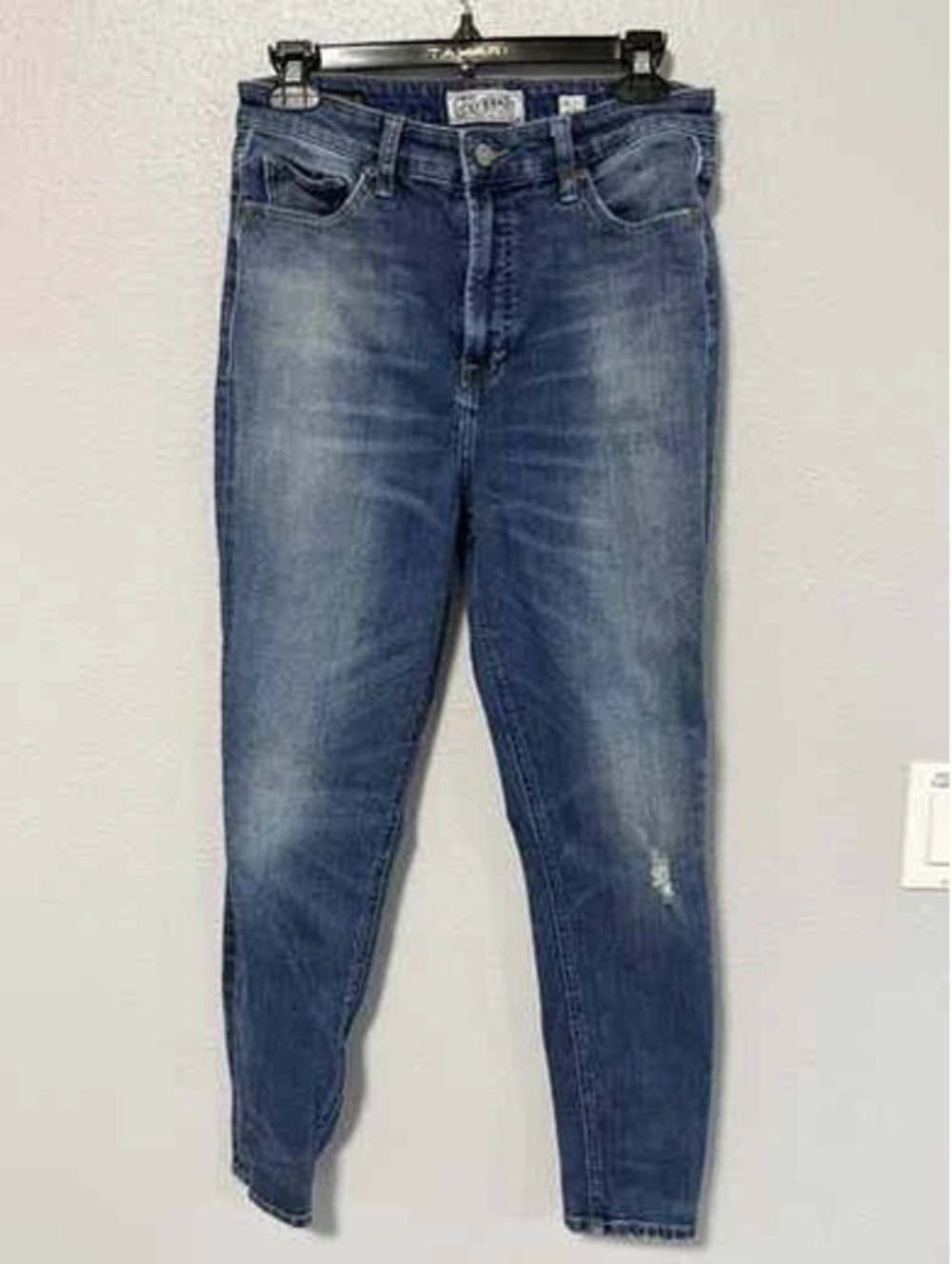 # 6119 Lucky Brand Blue Jeans Size 10/30